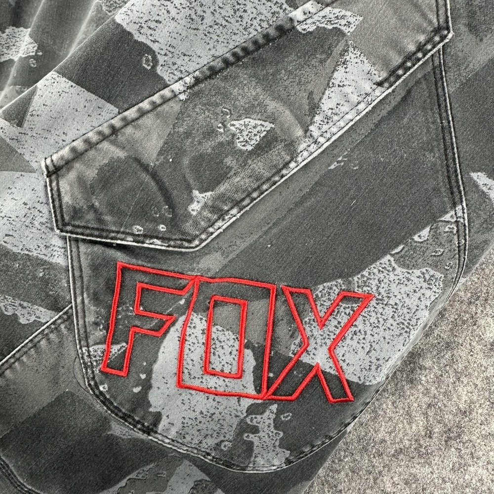 Fox Racing Cargo Shorts Mens 32 Gray Camo 12 In Inseam Lined Casual Outdoor - Picture 3 of 13